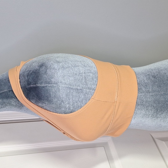 Aerie Offline Ribbed Lace Up Sports Bra - Picture 4 of 12